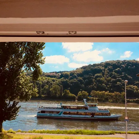 Haus Am Rhein Mit Self Check-in Und P Appartement